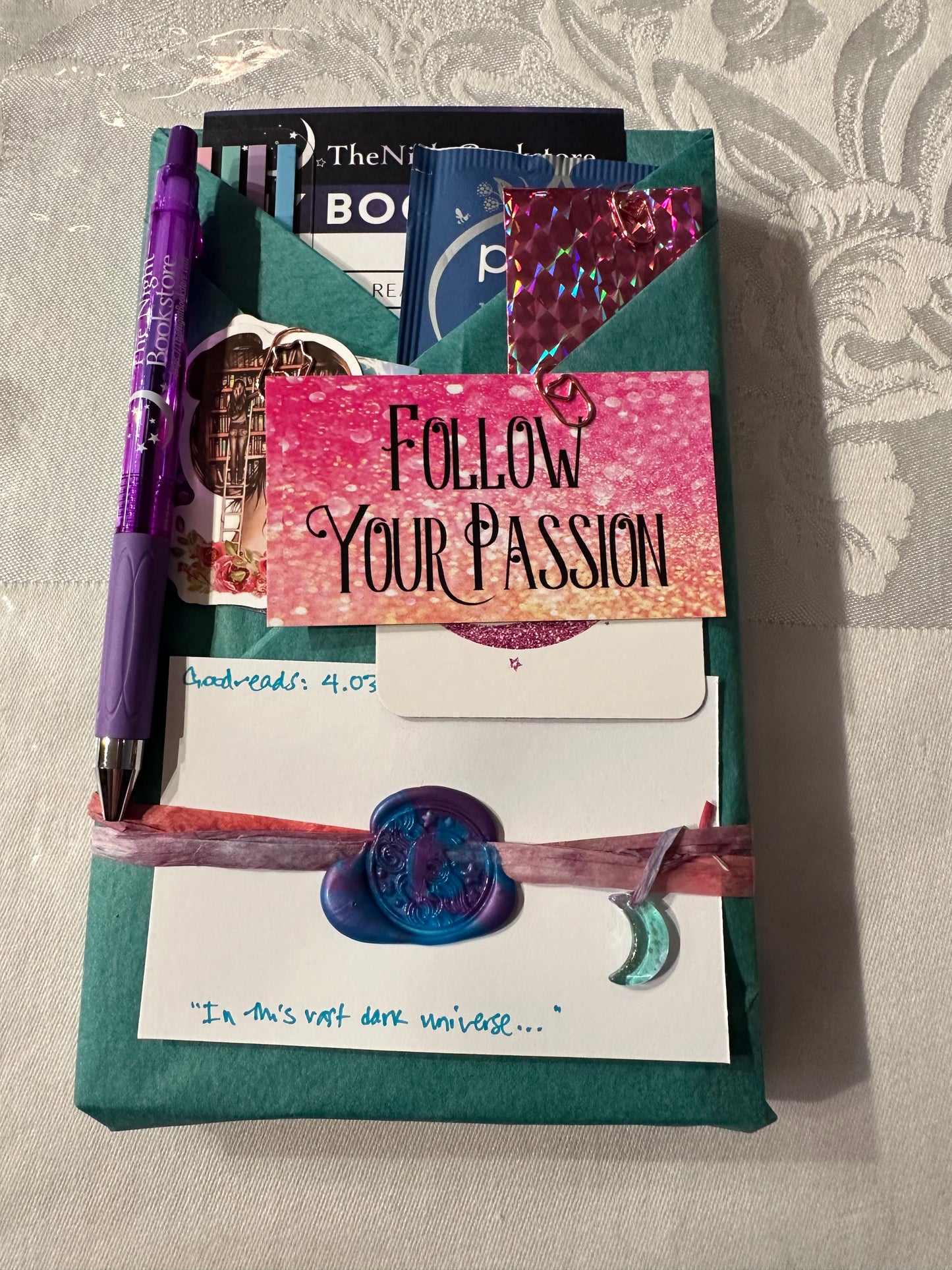 Blind Date with a Hot Paranormal or Science Fiction Romance Book